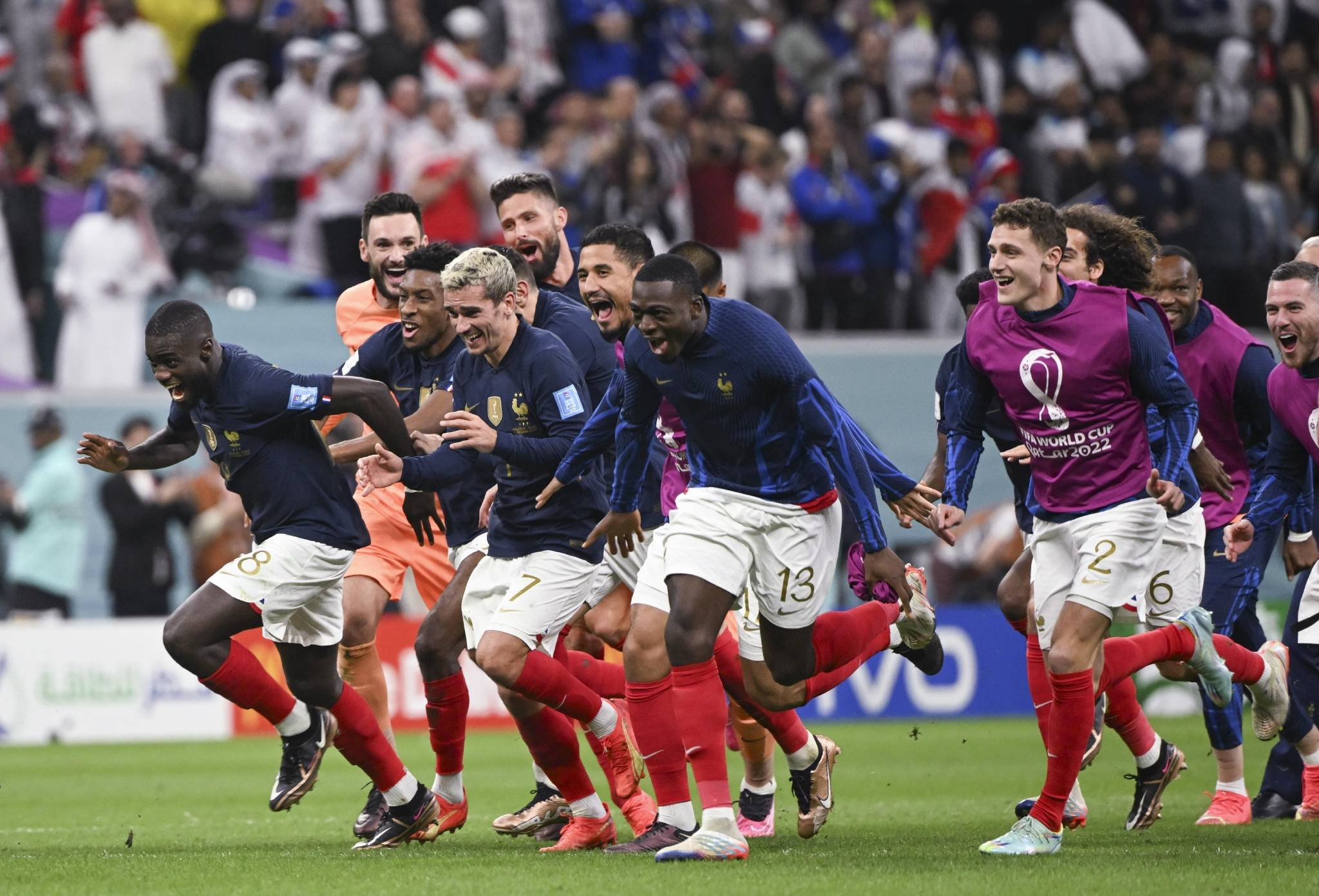 爱游戏官方网站-包含足球界的争霸赛，胜负未分高潮迭起的词条